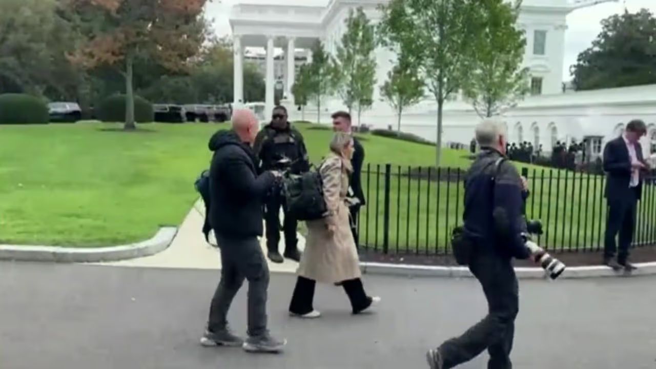 Periodistas de CNN, MS NOW y Politico ingresan a la Casa Blanca tras fallo judicial